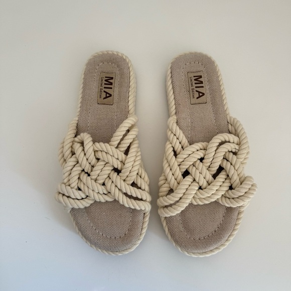 MIA Womens Rope Knot Slide Sandals Size 8 Beige Neutral Canvas Limited Edition - Picture 2 of 4